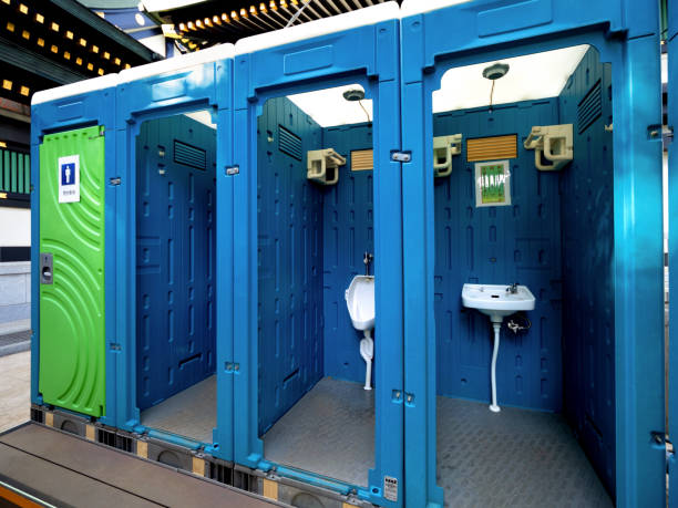 Best Portable restroom trailer rental  in Cleveland, TX